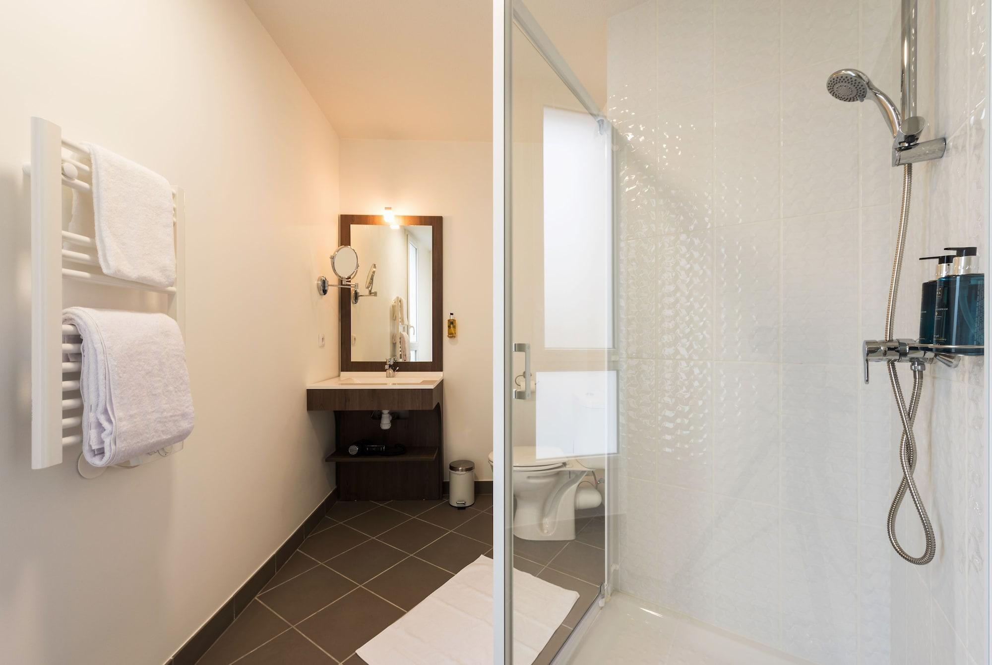 Teneo Apparthotel Talence - Espeleta Buitenkant foto